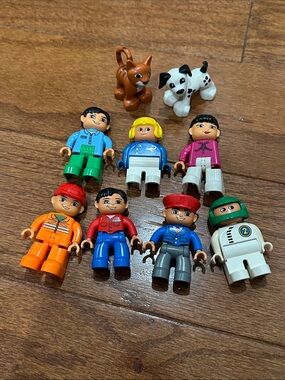Lego Duplo figures bundle